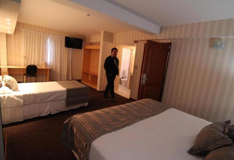 חדר סופריור לשלושה, El Cortijo