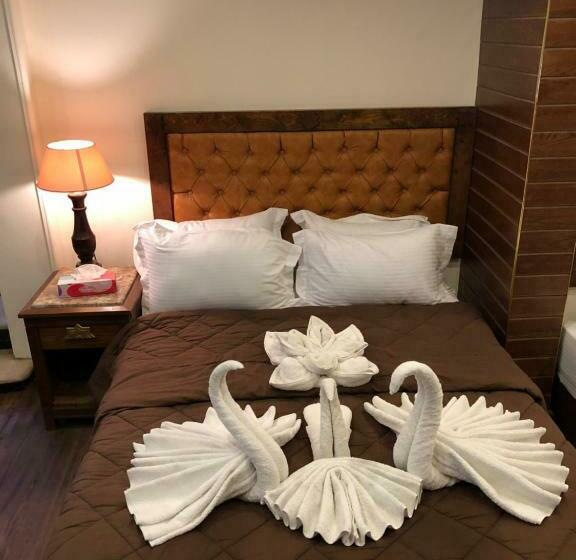 سوئیت رویال, Great Pyramid Inn