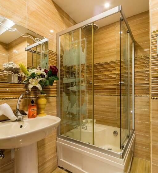 اتاق استاندارد, Great Pyramid Inn