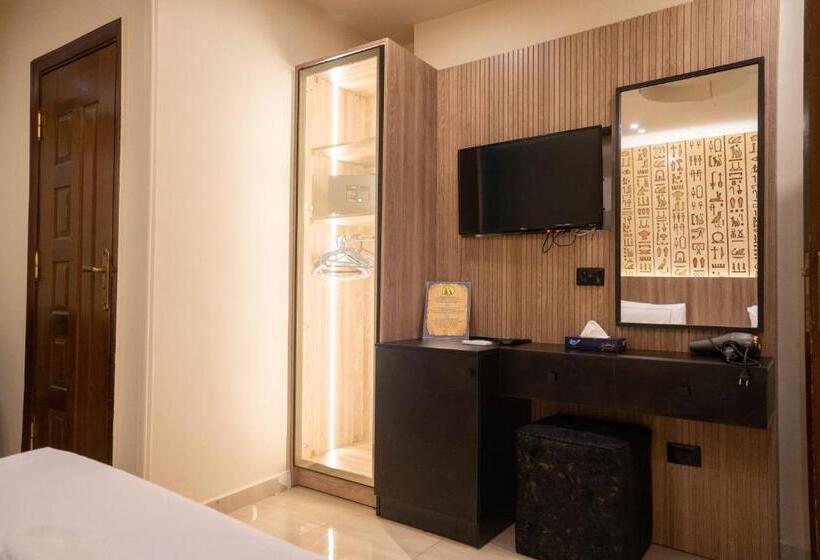 اتاق استاندارد, Great Pyramid Inn