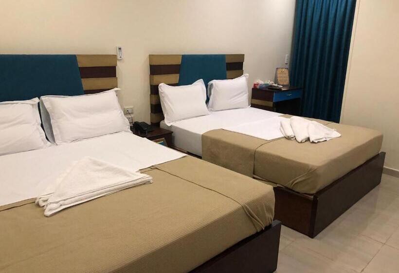 اتاق استاندارد چهار تخته, Great Pyramid Inn