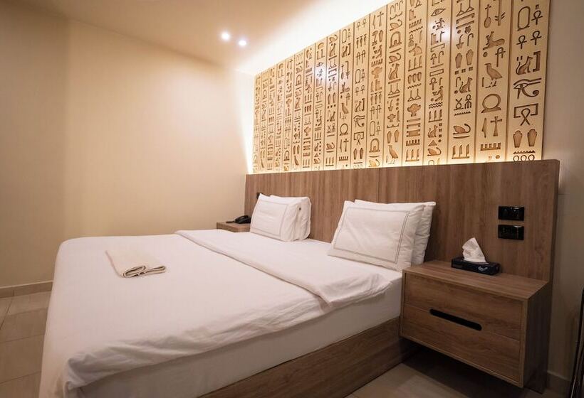 اتاق استاندارد, Great Pyramid Inn