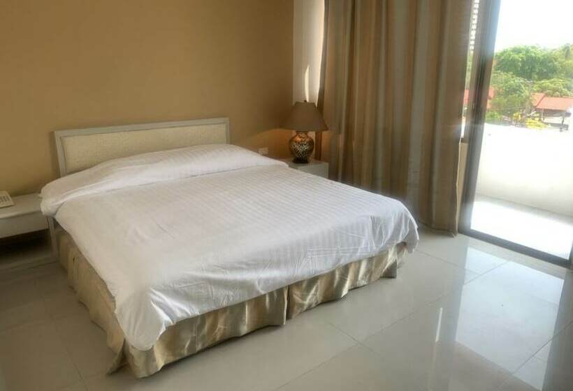 Номер Стандарт с Балконом, Jomtien Longstay Hotel Sha Plus Certified