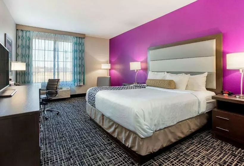 キングサイズベッドのスタンダードルーム, La Quinta By Wyndham Springfield Il