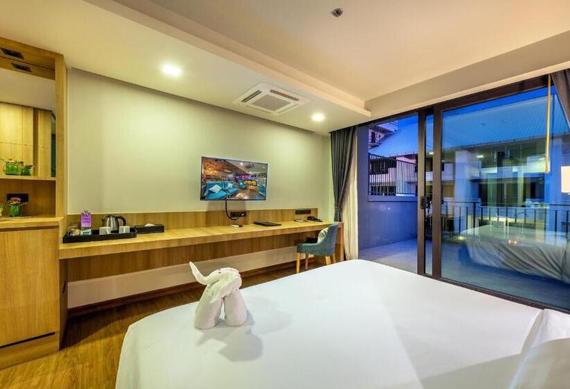 스탠다드 스튜디오 풀장 전망, Plaai Prime Hotel Rayong Sha Extra Plus