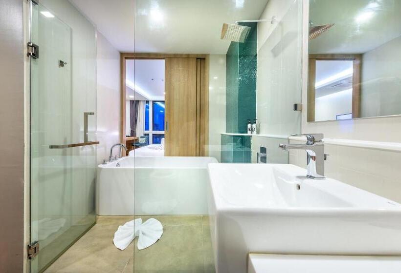 سوییت خانوادگی, Plaai Prime Hotel Rayong Sha Extra Plus