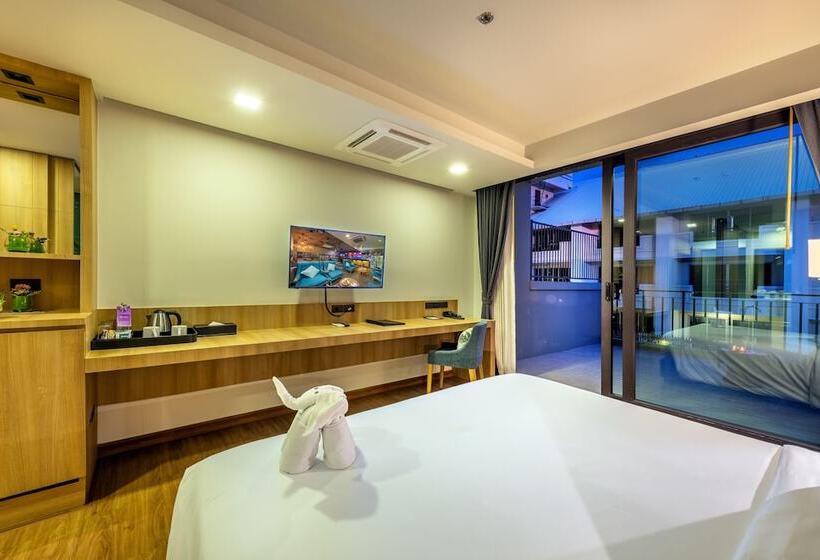 스탠다드 스튜디오 풀장 전망, Plaai Prime Hotel Rayong Sha Extra Plus