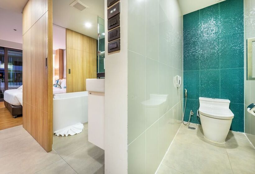 استودیو استاندارد با چشم‌انداز استخر, Plaai Prime Hotel Rayong Sha Extra Plus