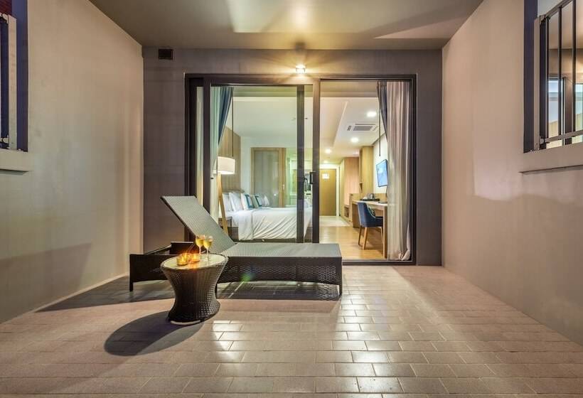 스탠다드 스튜디오 풀장 전망, Plaai Prime Hotel Rayong Sha Extra Plus