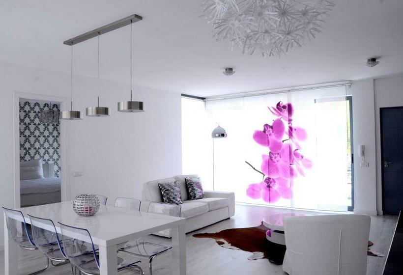 Люкс Повышенной Комфортности, Prassa 3 Boutique