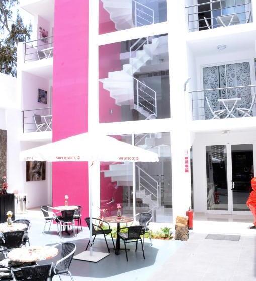 Люкс с Балконом, Prassa 3 Boutique