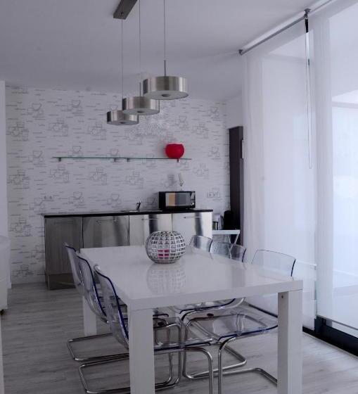 Люкс Повышенной Комфортности, Prassa 3 Boutique