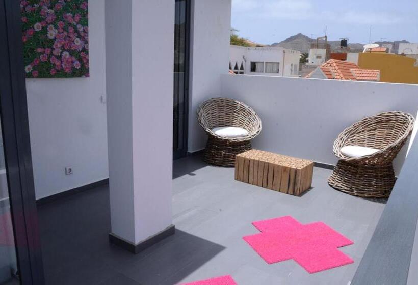 Люкс Повышенной Комфортности, Prassa 3 Boutique