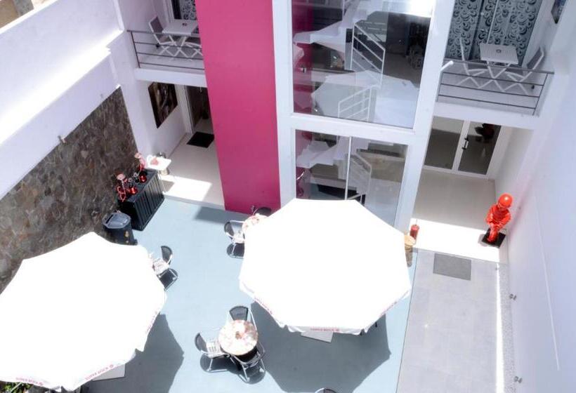 Люкс Повышенной Комфортности, Prassa 3 Boutique