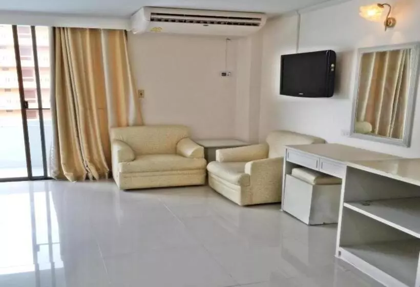 اتاق استاندارد یک تخته با بالکن, Jomtien Longstay Hotel   Sha Plus Certified