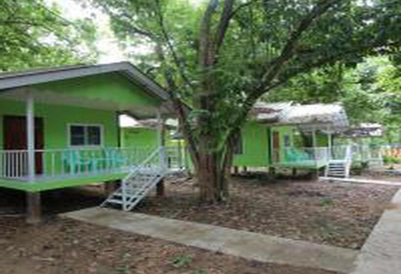 بنجلو قياسى, Koh Phayam Greentawan Resort