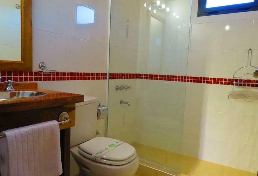 בקתה סופריור, Los Ancares Resort