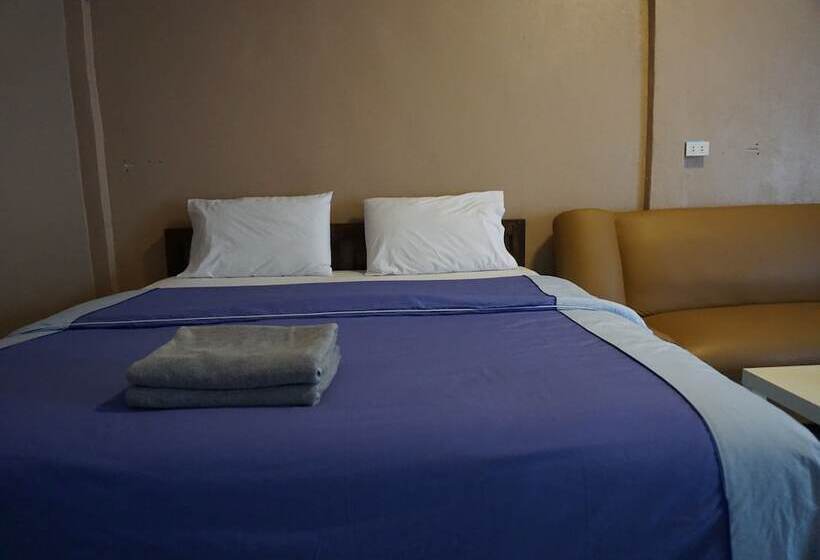 غرفة قياسية ثلاثية, Ann Hostel