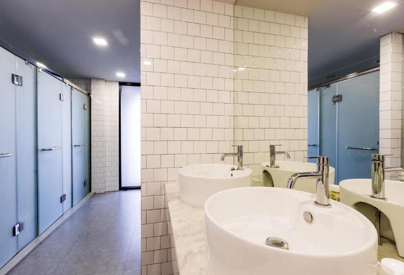 共用房间的床, Snoozz Hotel Krabi