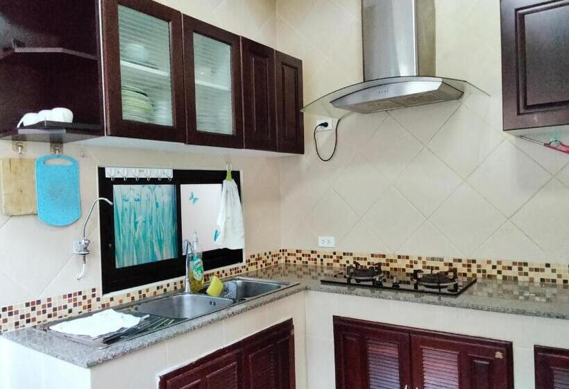 منزل 3 غرف نوم, Wilderness