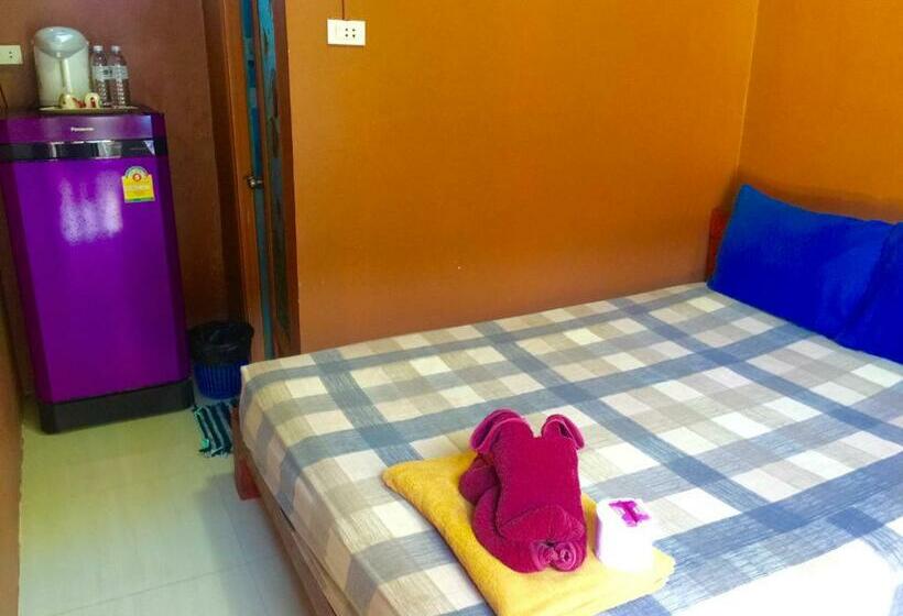 غرفة قياسية, Miss Tim House