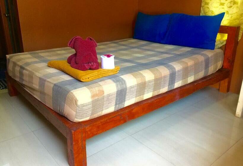 غرفة قياسية, Miss Tim House