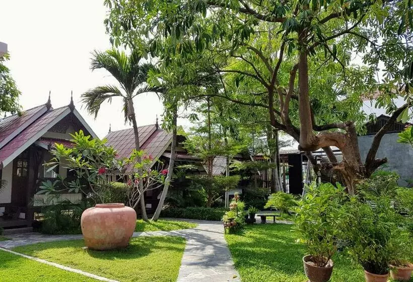 بانگلوی استاندارد, Niwas Ayutthaya