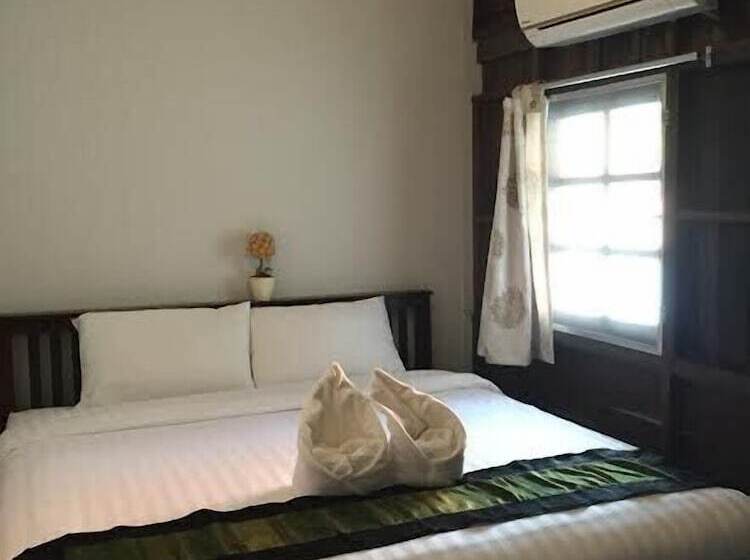 غرفة سوبيريور, Niwas Ayutthaya