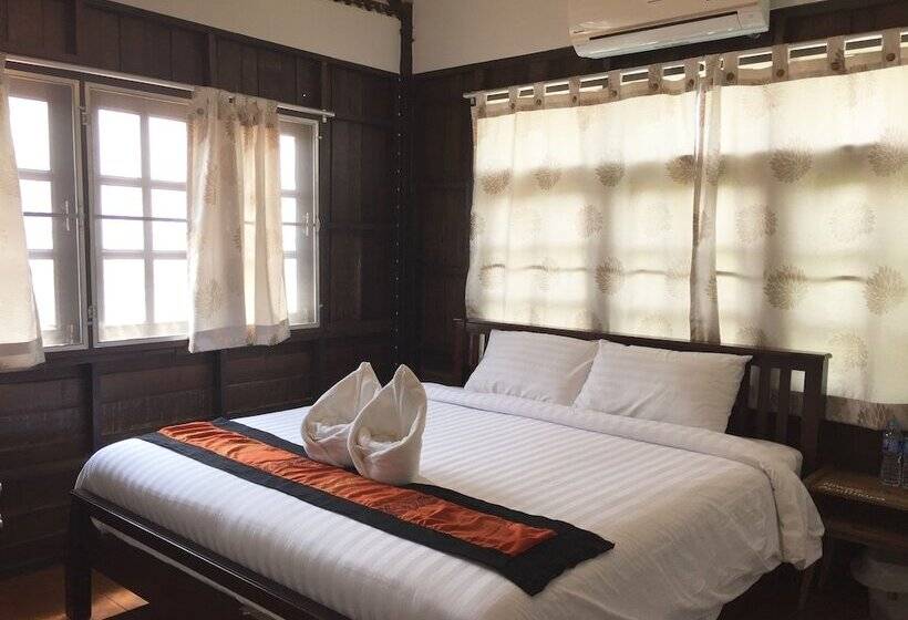 غرفة سوبيريور, Niwas Ayutthaya