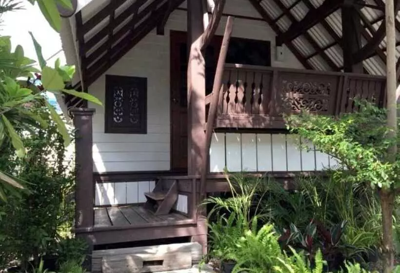 بانگلوی استاندارد, Niwas Ayutthaya