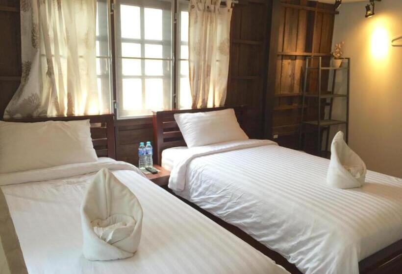 غرفة سوبيريور, Niwas Ayutthaya