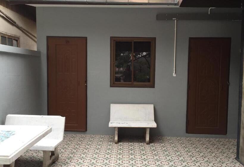 エコノミールーム, Niwas Ayutthaya