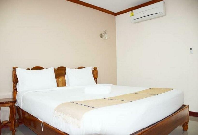 חדר דלוקס, Np Residence