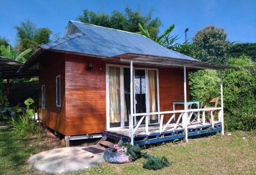 بانگلوی استاندارد, Pai Forest Resort