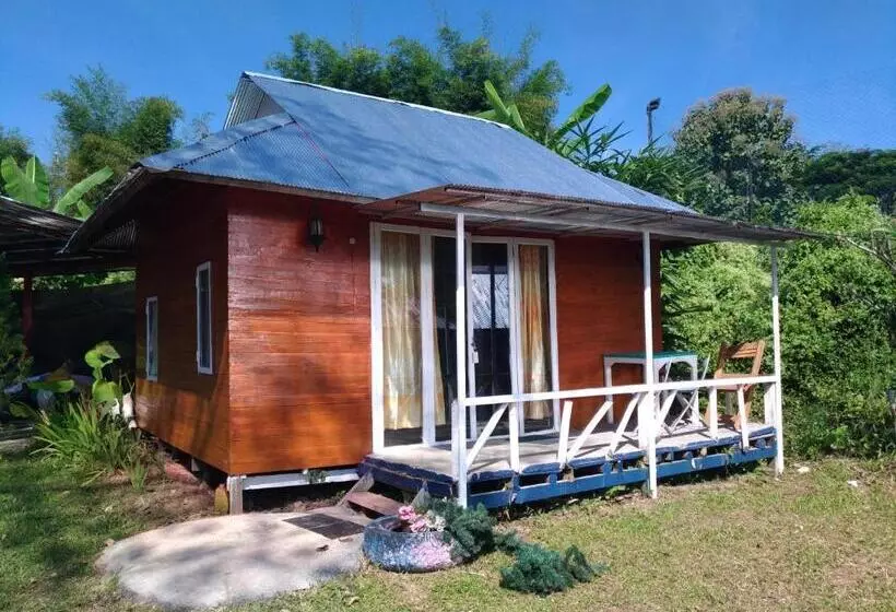 بانگلوی استاندارد, Pai Forest Resort