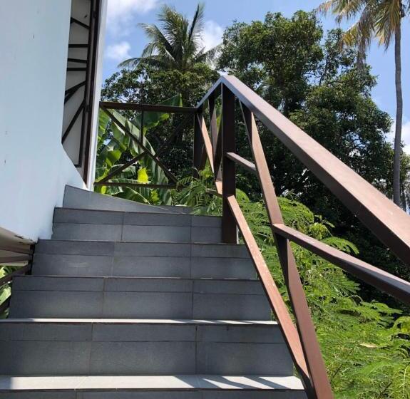 Habitació Economy, Pranee Amata