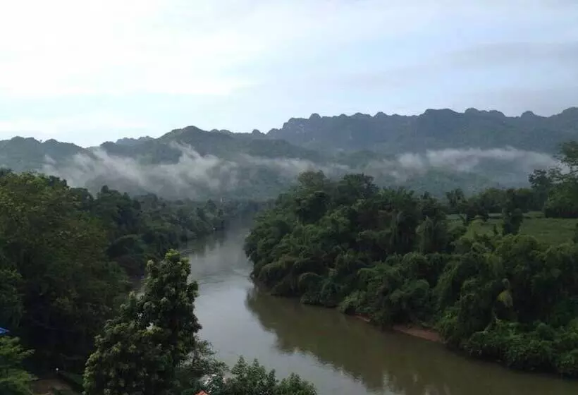 デラックスバンガロー, Star Hill River Kwai Resort