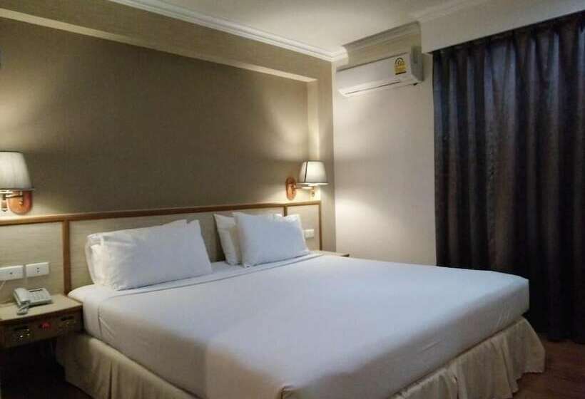 스탠다드 룸, Station One