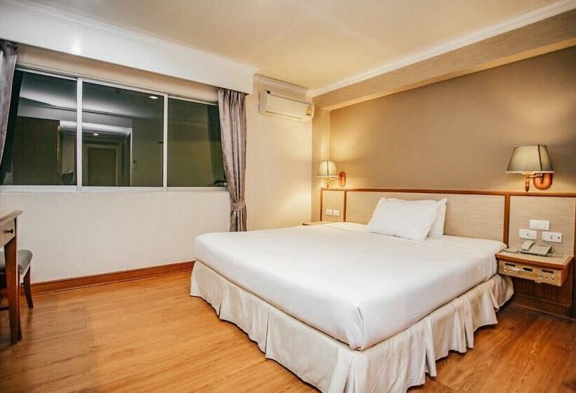 스탠다드 룸, Station One