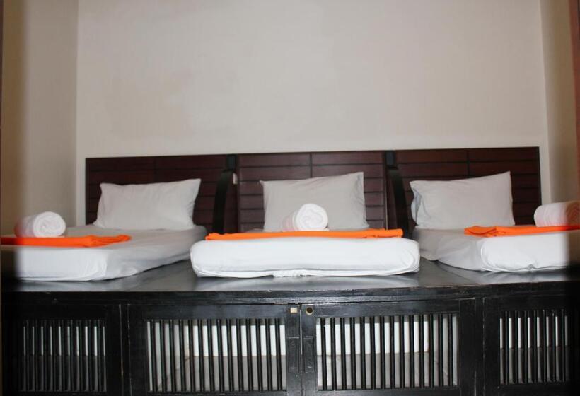 اتاق استاندارد سه نفره, Lub Sbuy Hostel