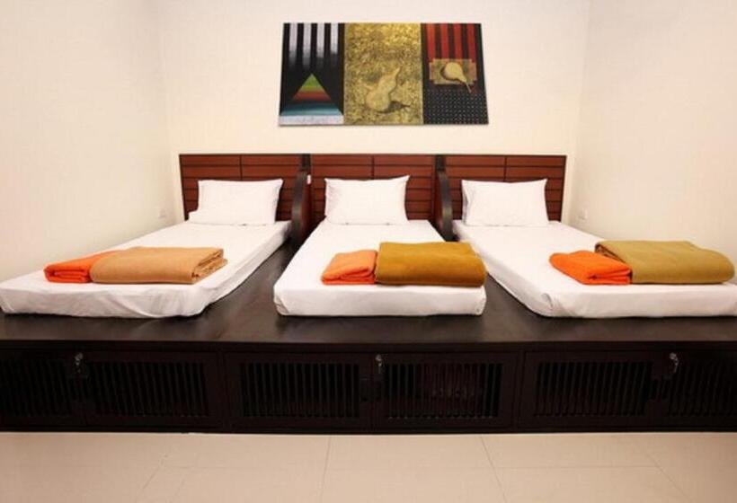 اتاق استاندارد سه نفره, Lub Sbuy Hostel