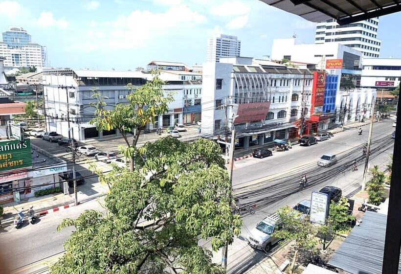 اتاق استاندارد, Lub Sbuy Hostel