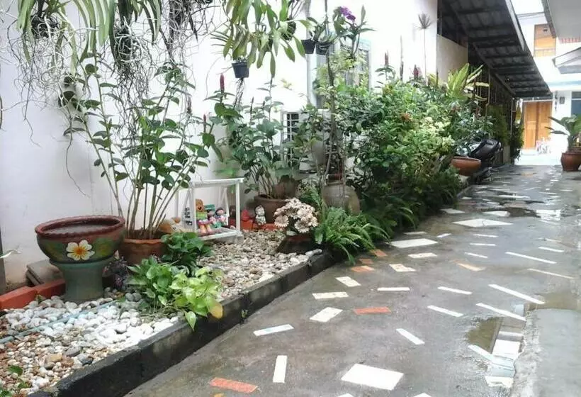 Bungalow Standard, Samed Thanee