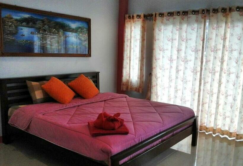 غرفة سوبيريور, Samed Thanee