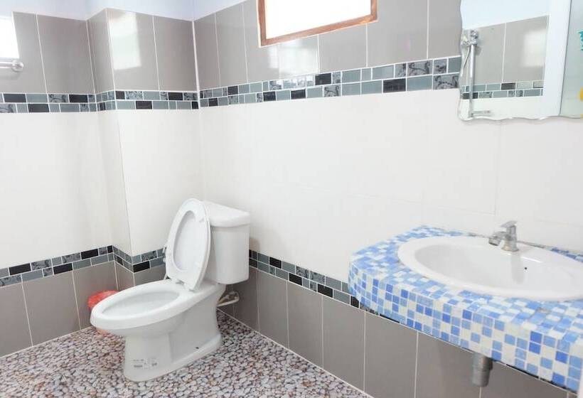 غرفة سوبيريور, Samed Thanee