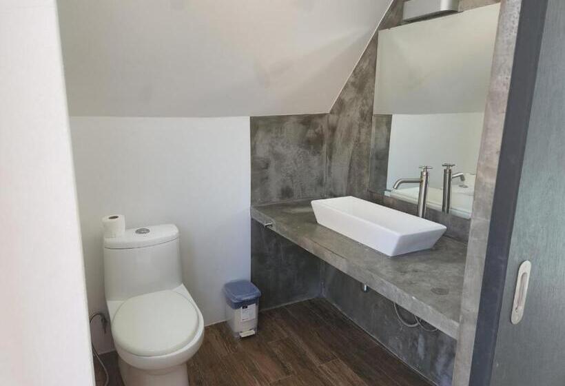اتاق لوکس با بالکن و چشمانداز دریا, Siam Royal View Resort Apartments