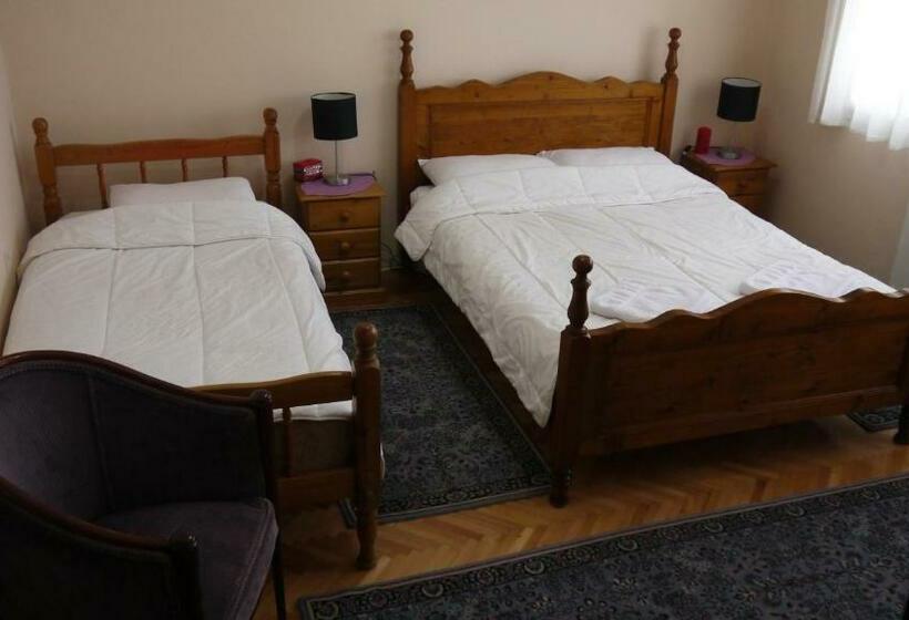 اتاق لوکس, Villa Lola & Nikola