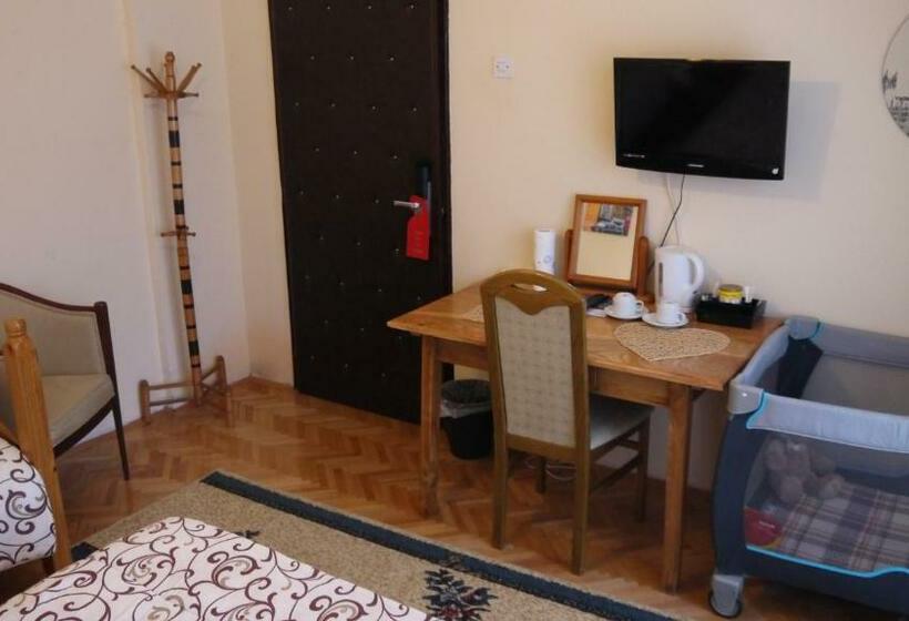 اتاق لوکس با بالکن, Villa Lola & Nikola