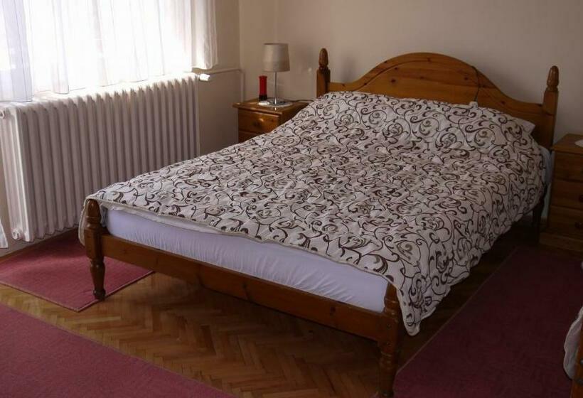 اتاق لوکس با بالکن, Villa Lola & Nikola