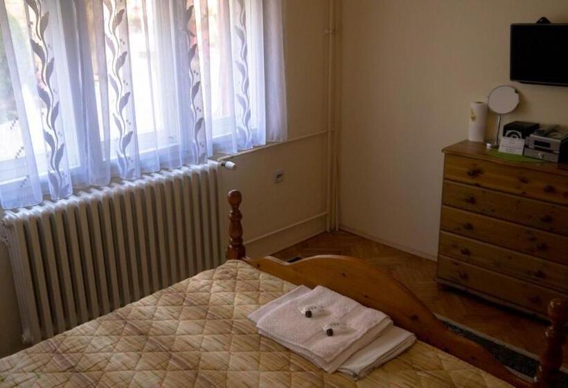 Economy Quadruple Room, Villa Lola & Nikola